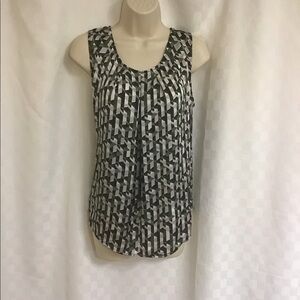 NINE West Tank